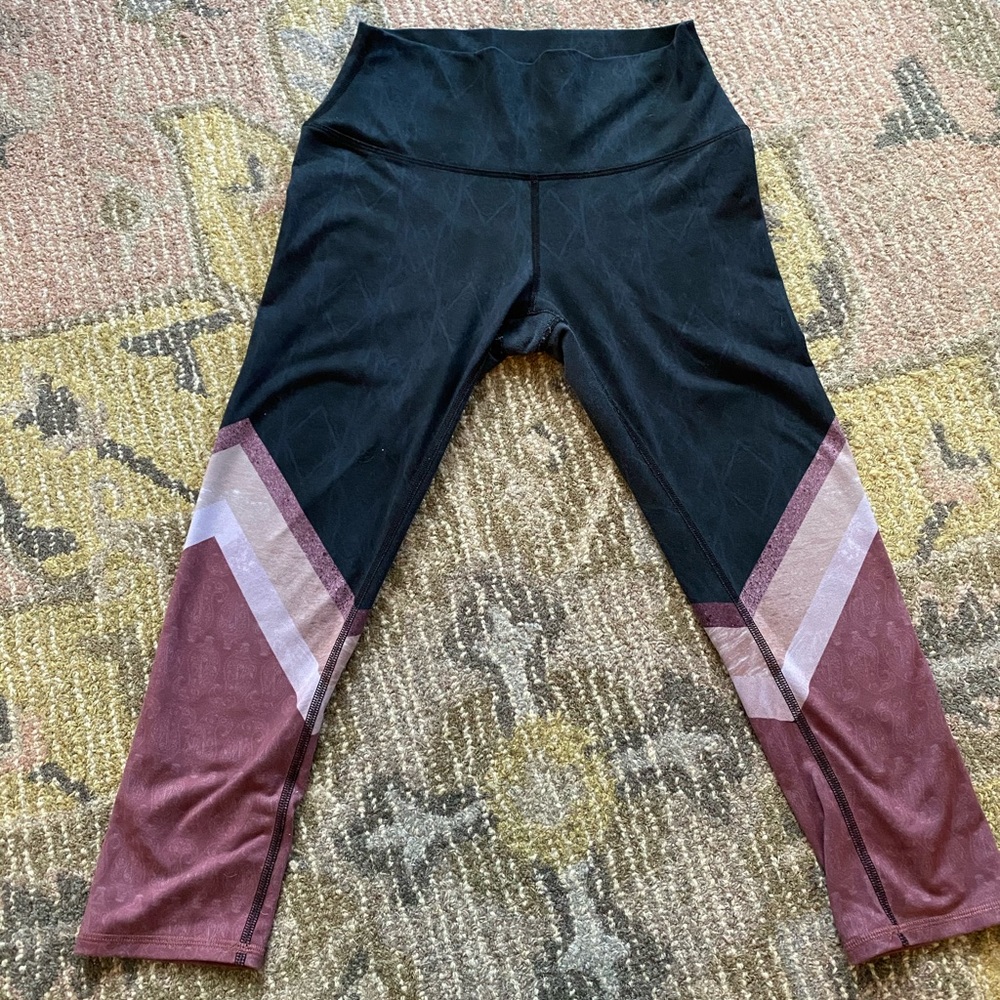 Alo Yoga High-Waist Airbrush Capri leggings